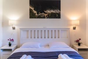 Alquiler Vacacional - Brand new villa with private pool and beautiful enclosed garden