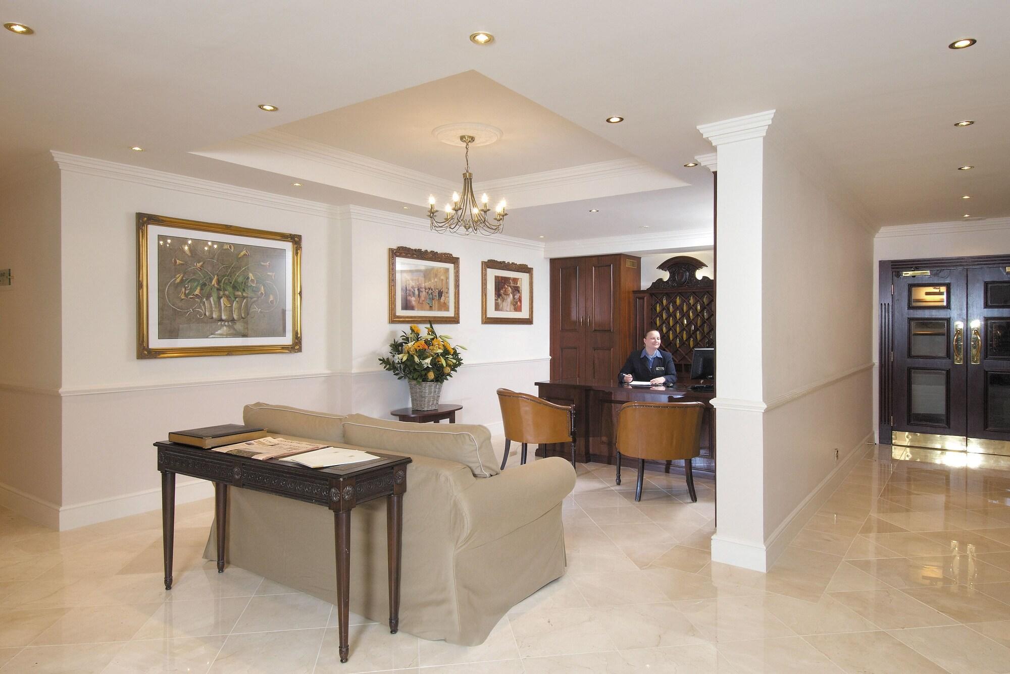 Vista Lobby Grovefield House Hotel