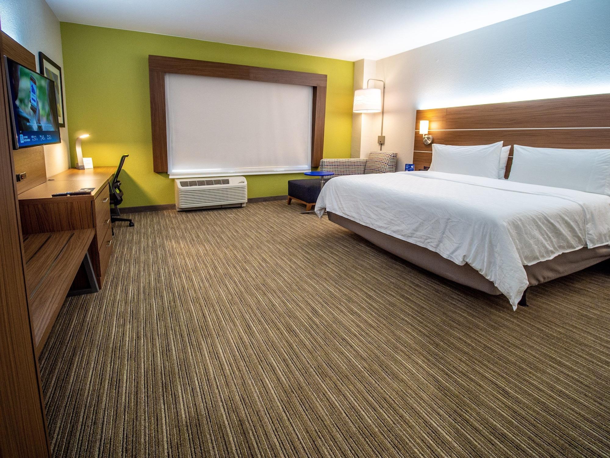 Habitación Holiday Inn Express & Suites Oklahoma City Airport by IHG