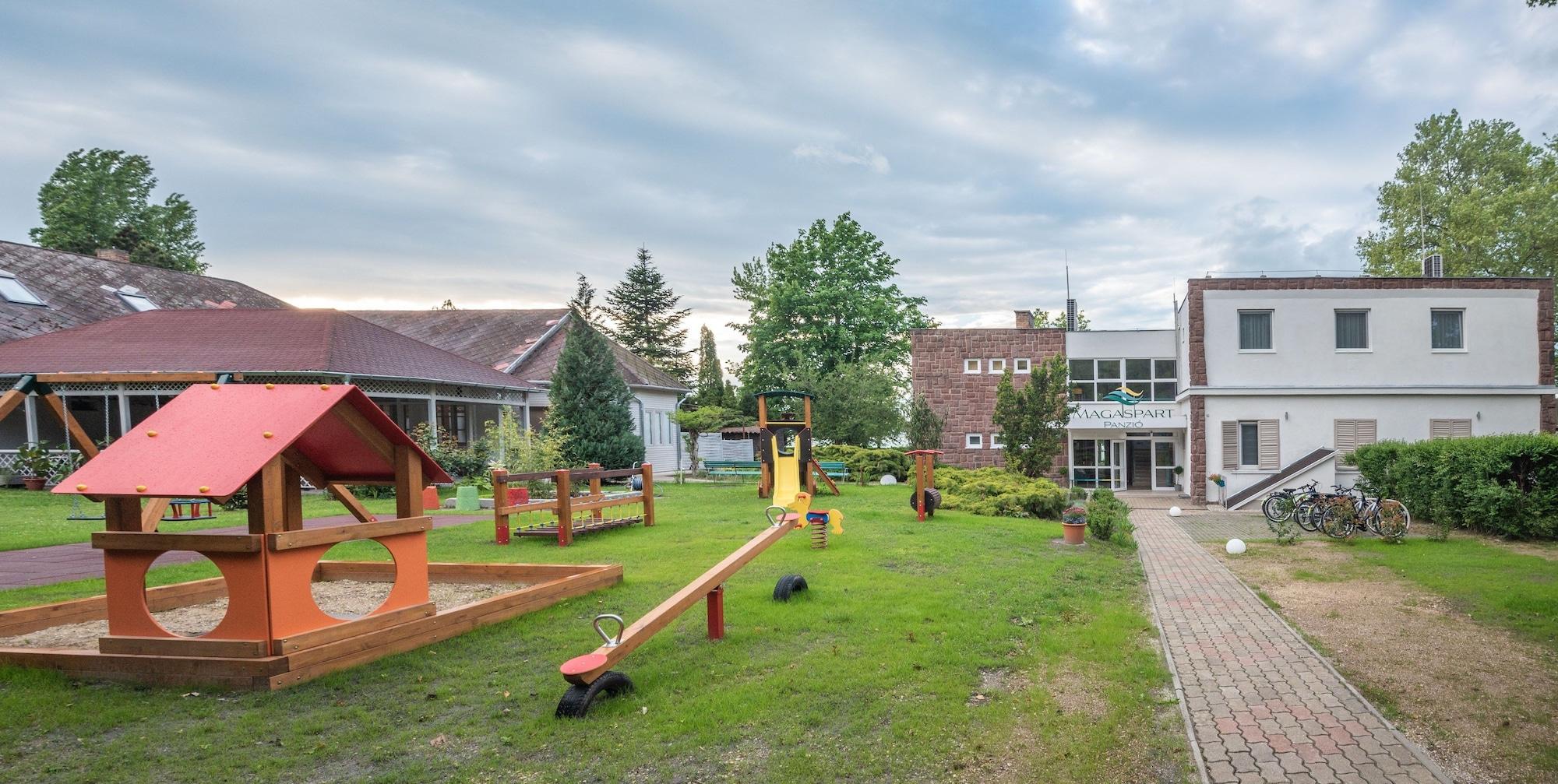 Vista Exterior Magaspart Panzió