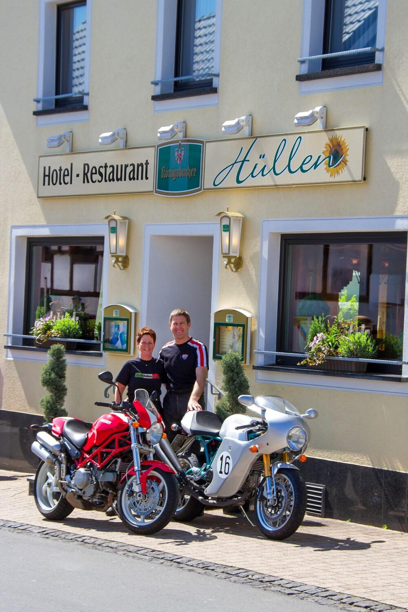 Vista Exterior Hotel Hüllen