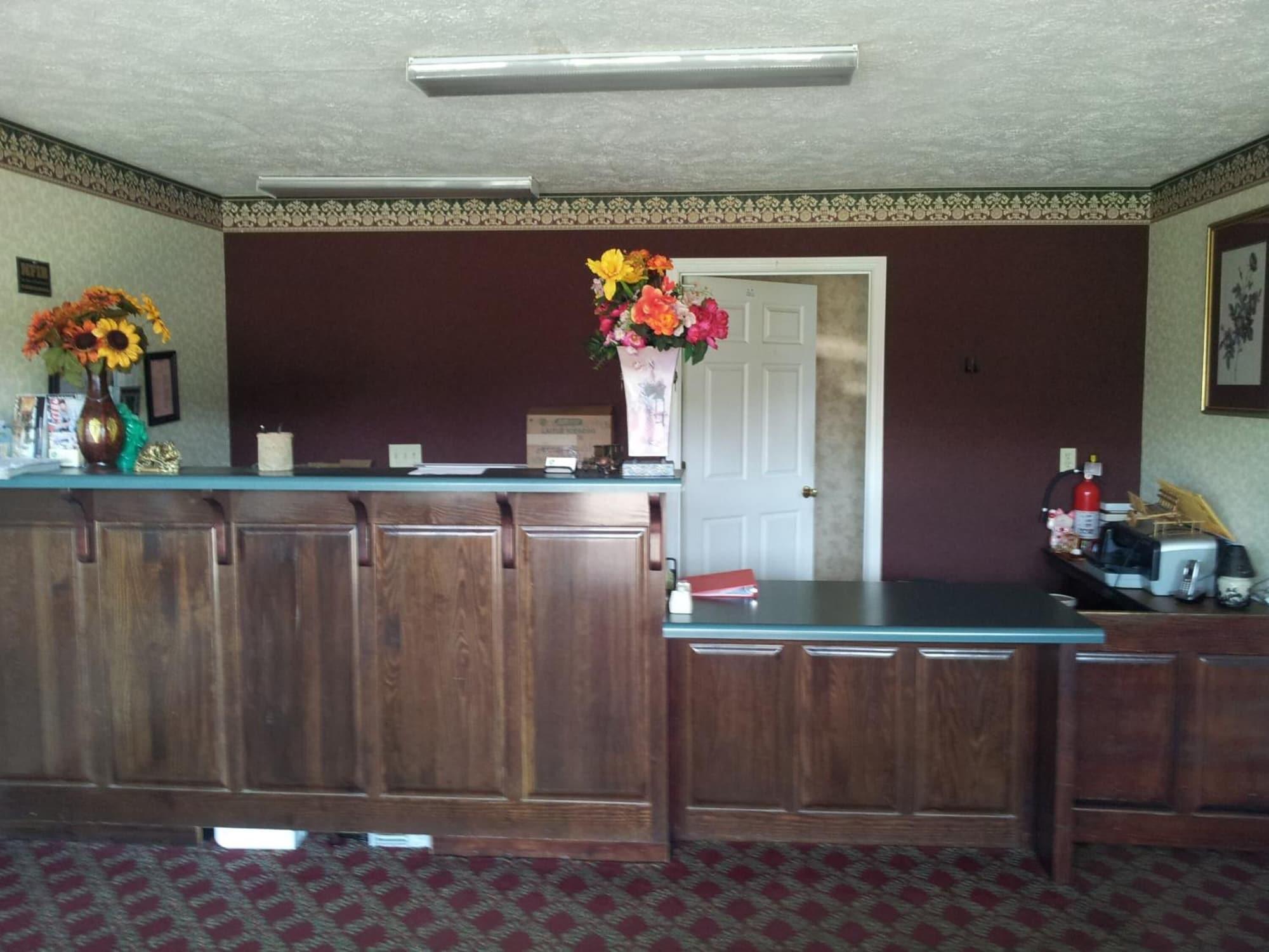 Vista Lobby Stone Brook Inn