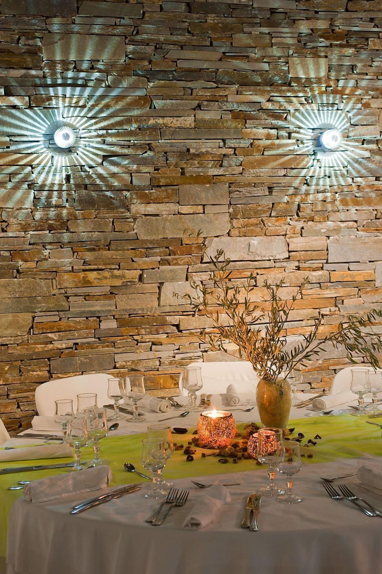 Restaurant Parnis Palace Hotel Suites