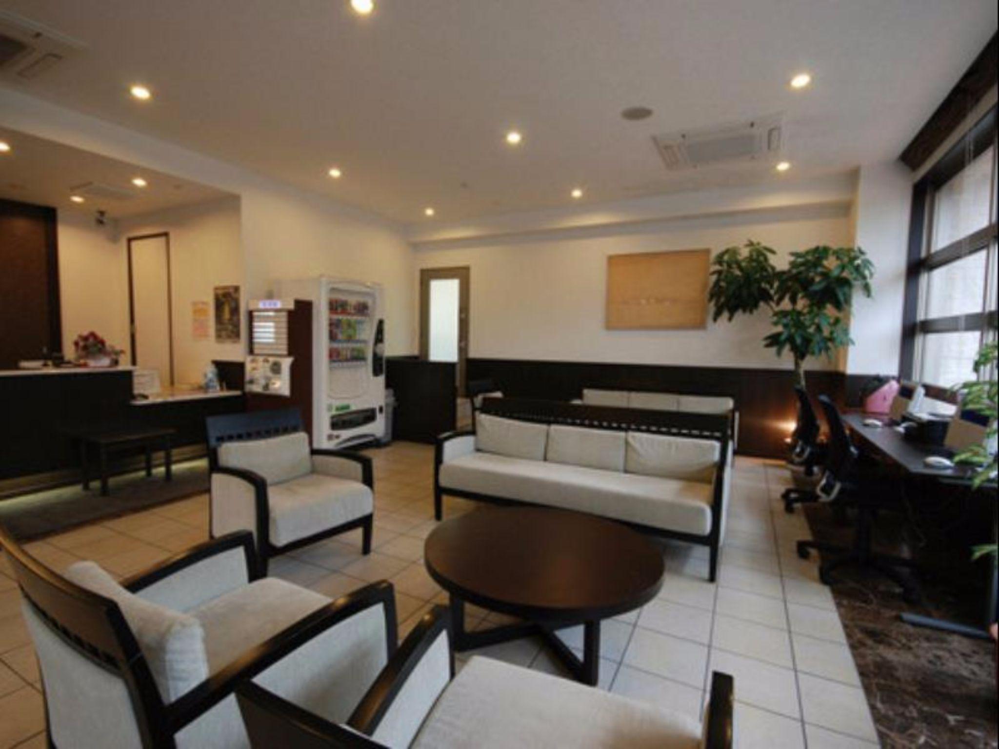 Vista Lobby New Station Hotel Premiere