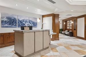 Renta temporal - 2-bedroom condo at The Aspen. Remodeled in 2024. Easy walk from gondola.