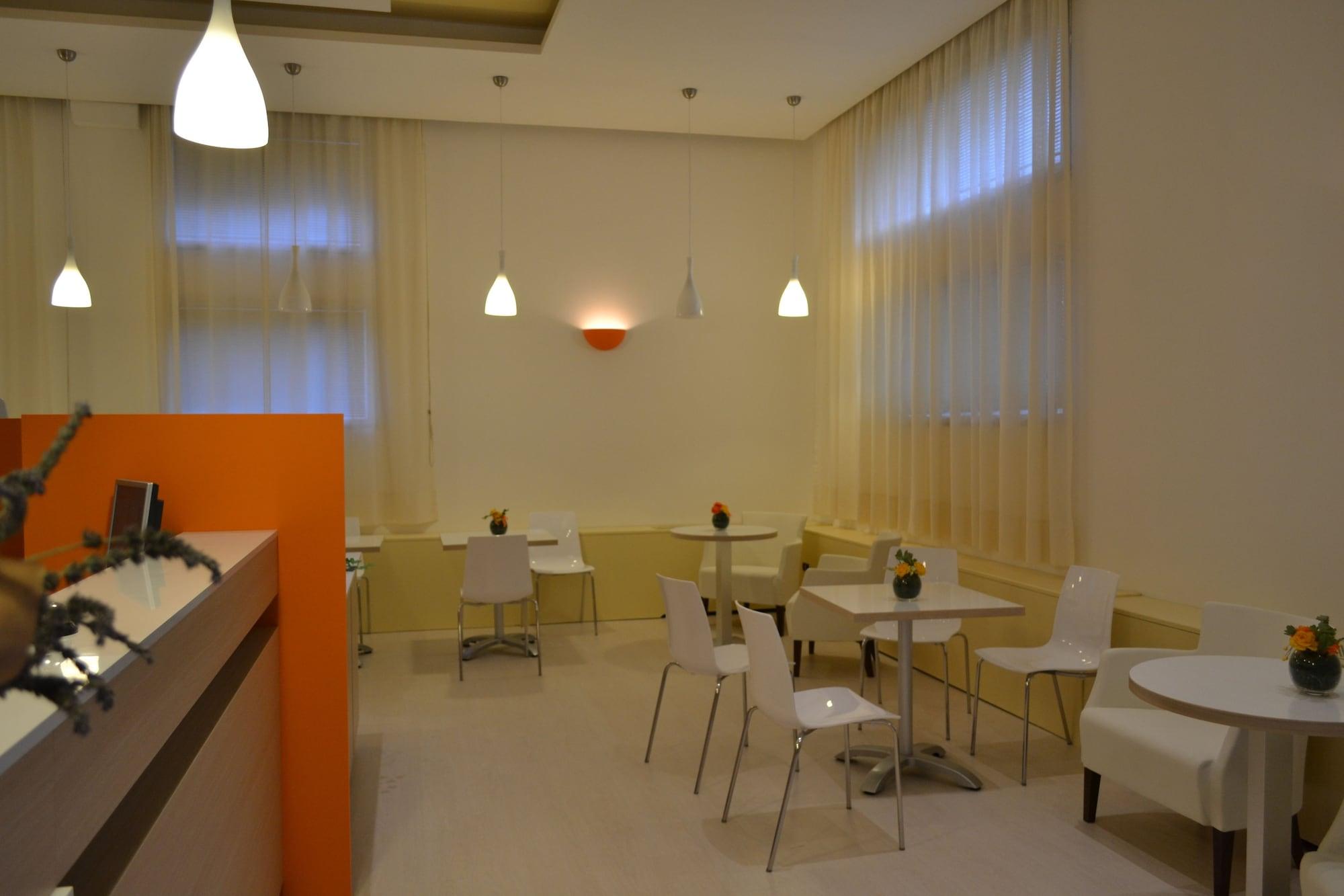 Bar/Salón Hotel Rodia