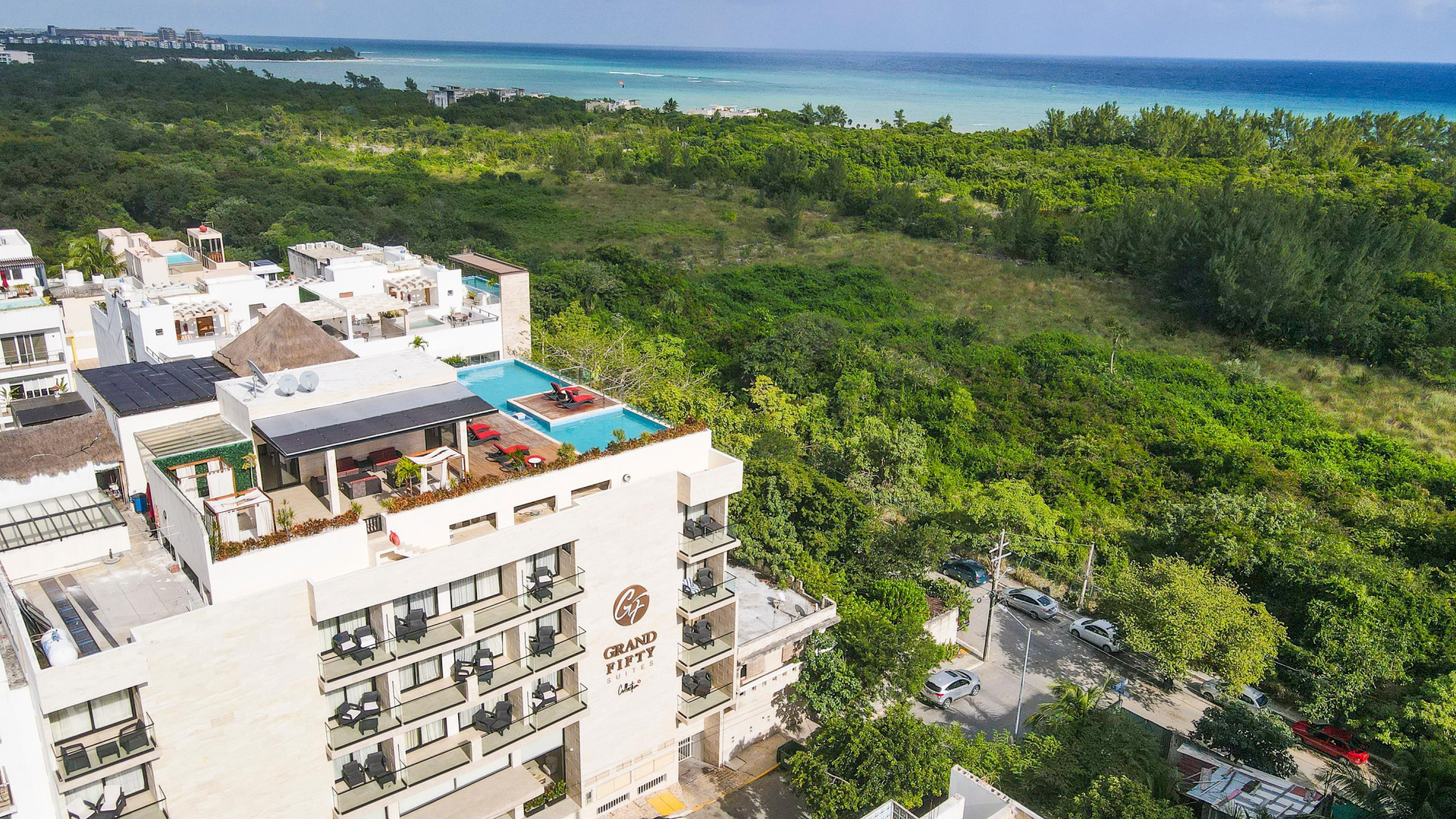 Vista Exterior Hotel Grand Fifty Suites