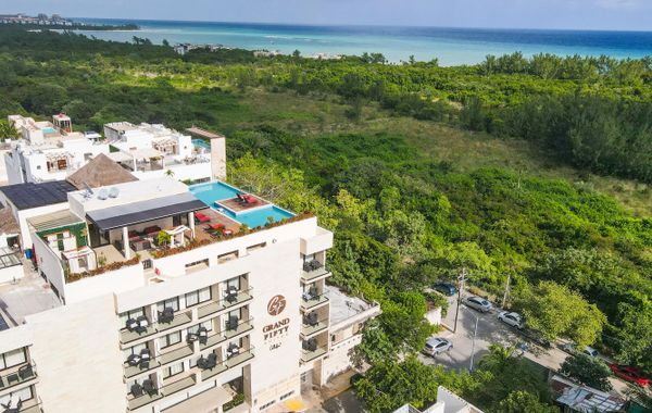 Hotel Grand Fifty Suites - Hoteles 4 estrellas en Playa del Carmen, México