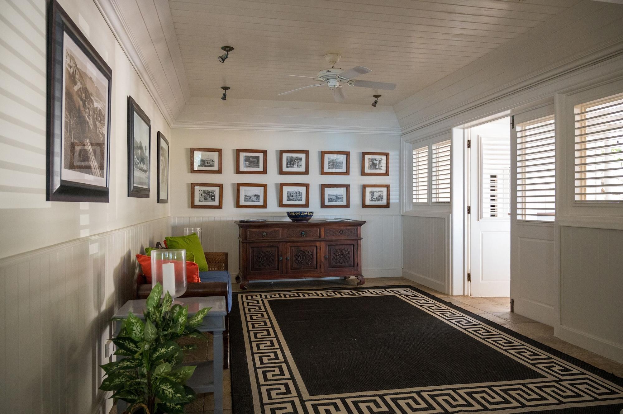 Vista Lobby Atlantis Historic Inn