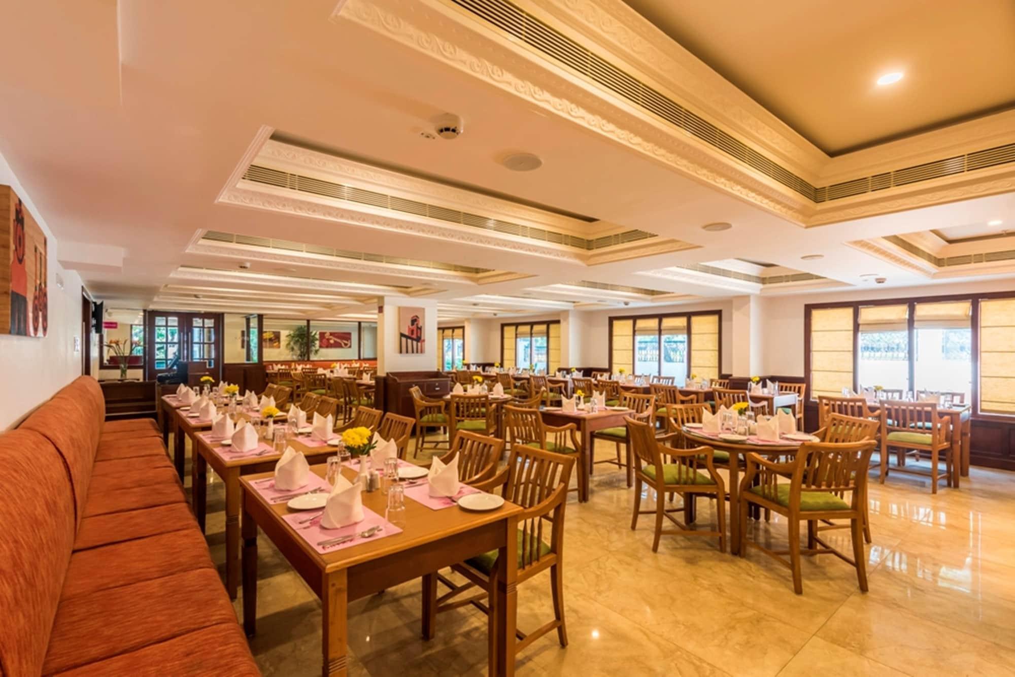 Restaurant Regenta Central Herald