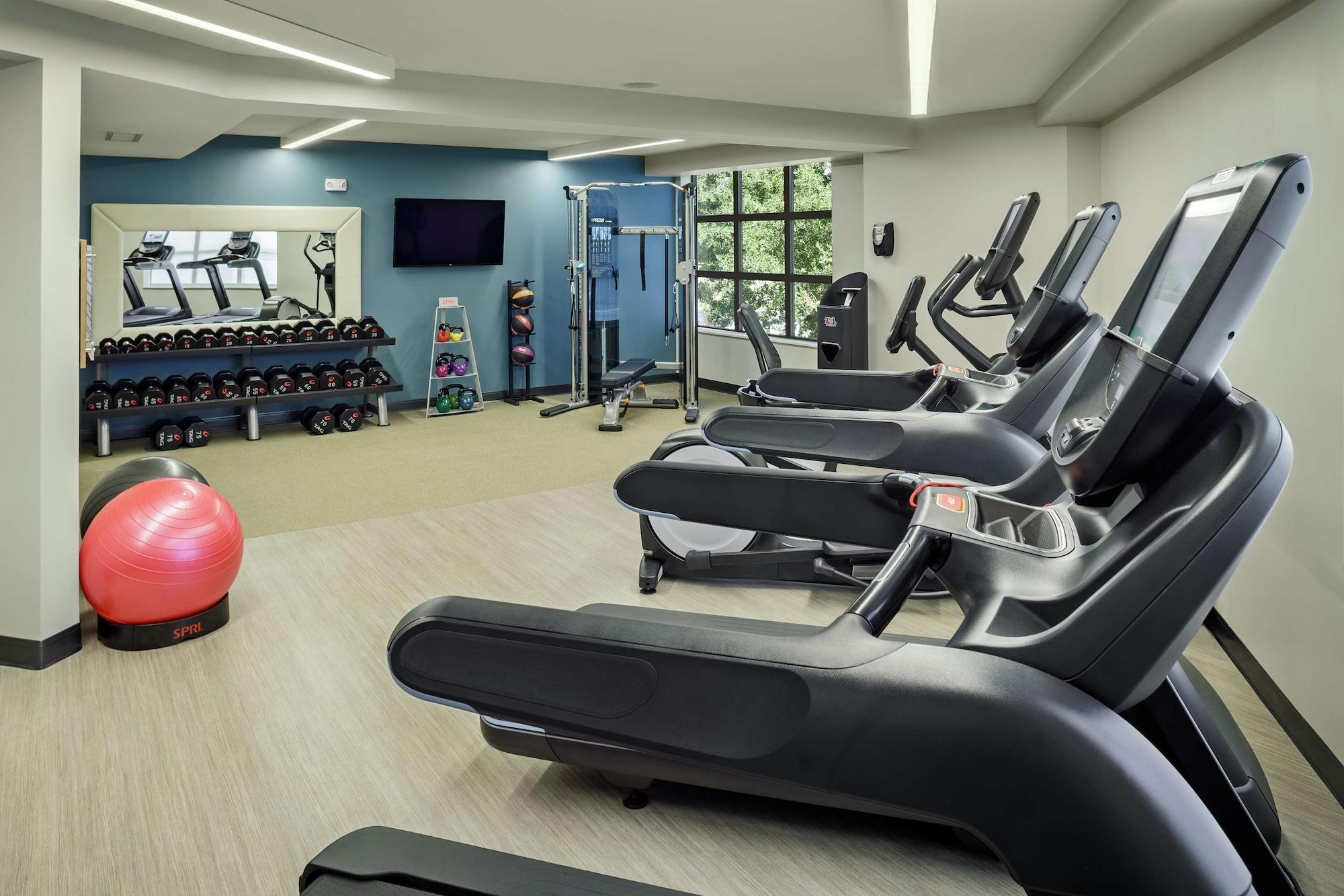 Gimnasio The Bevy Hotel Boerne, a DoubleTree by Hilton