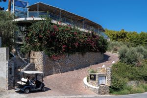 Alojamiento - La Luna Hotel