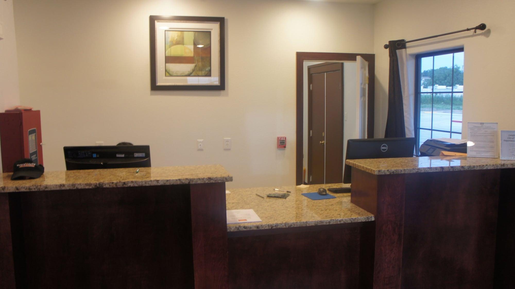 Vista Lobby Lux Inn and Suites