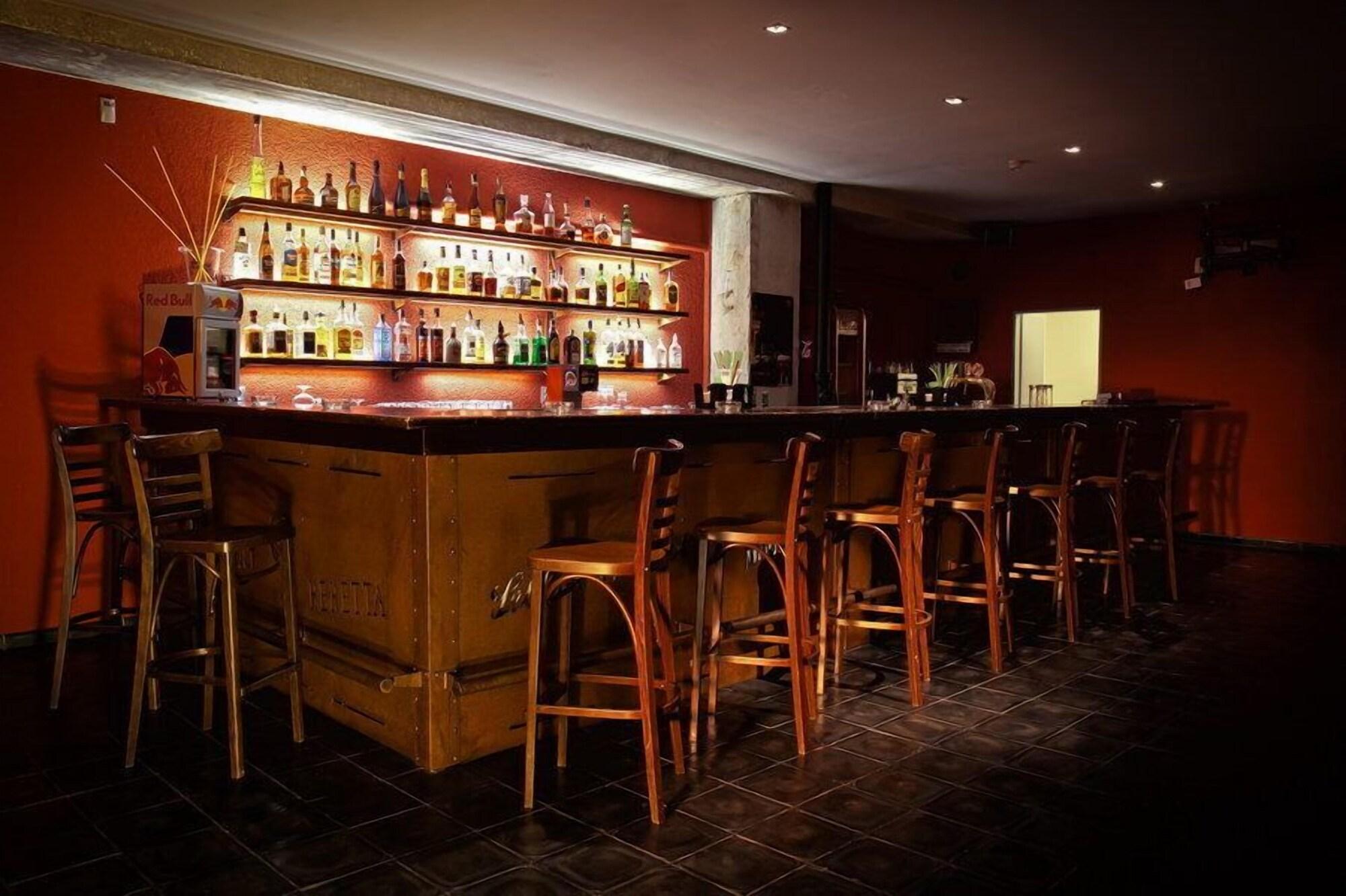 Bar/Salón Hotel Globus