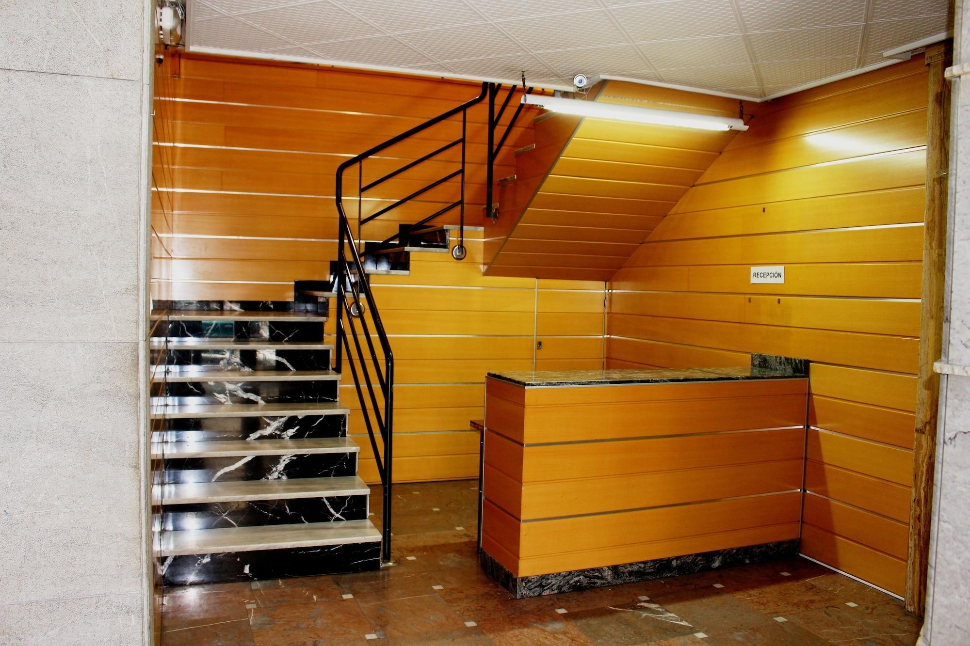 Vista Lobby Hostal Al-Andalus