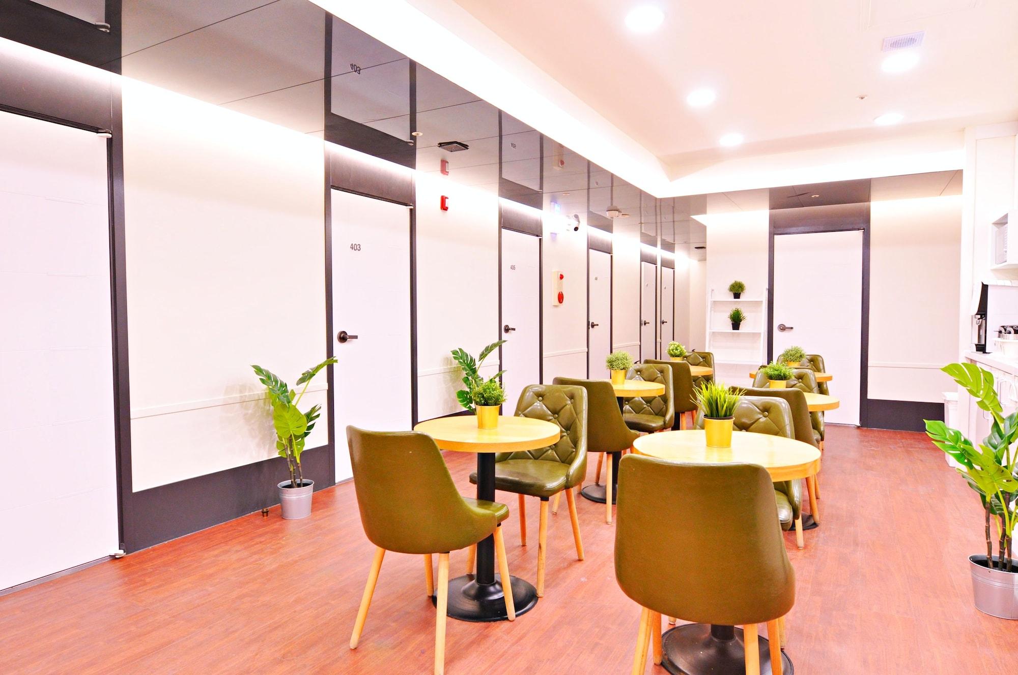 Varios OYO Hostel Myeongdong 3