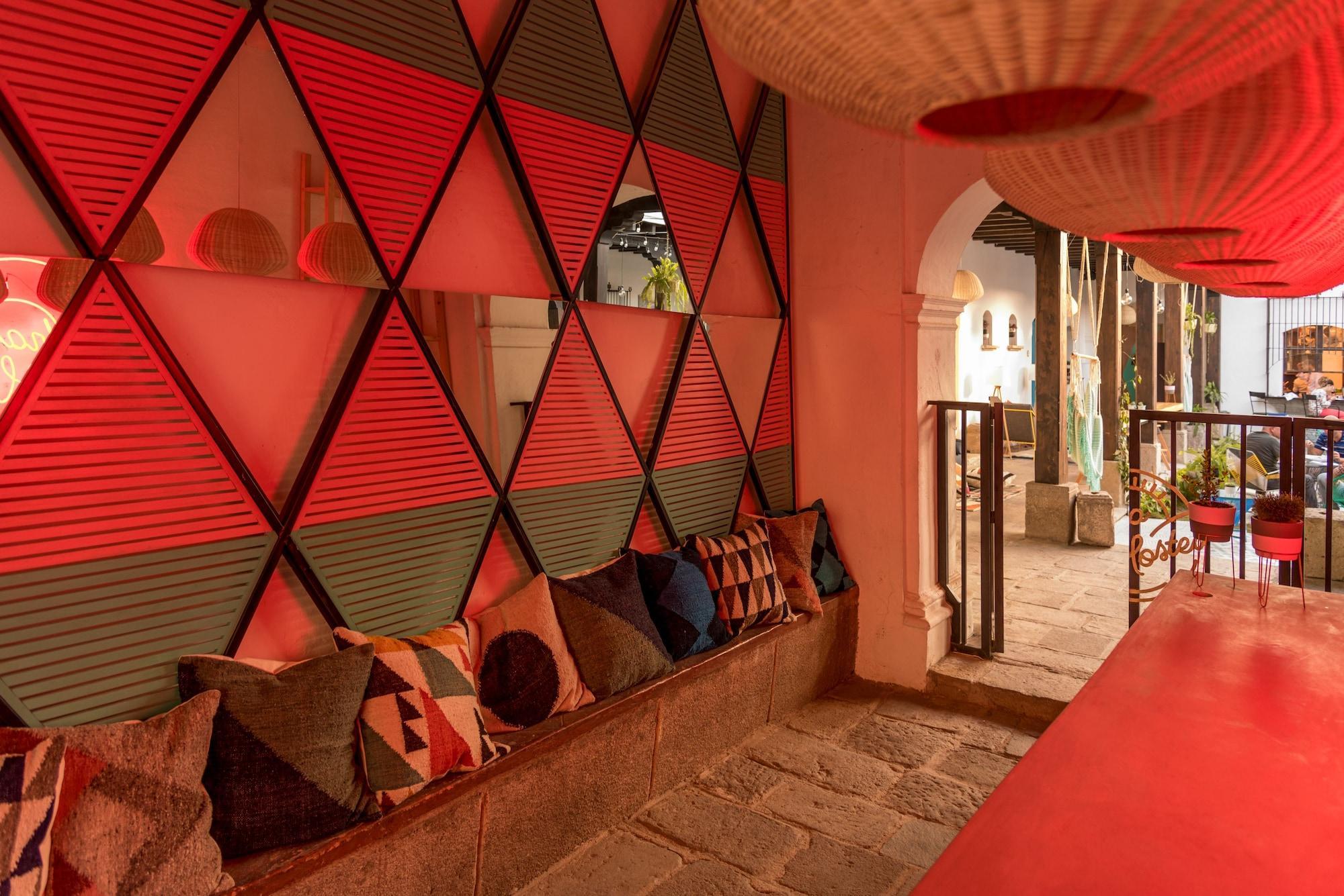 Bar/Salón Adra Hostel