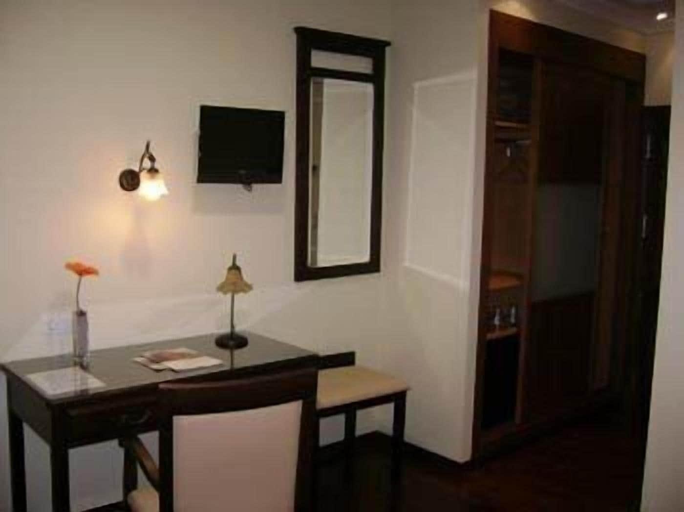 Set de Habitación Casona de Lazúrtegui