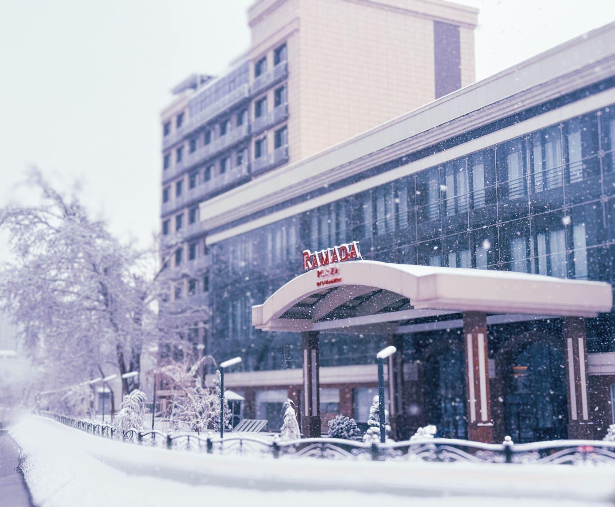 Vista Exterior Ramada Plaza by Wyndham Tashkent