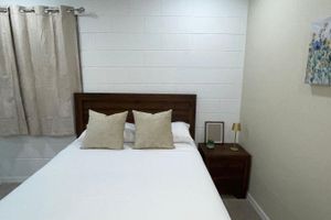 Alquiler Vacacional - New cozy apartment with bathroom and kitchen in Tampa