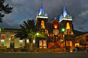 Actividad - Baños city tour, Pailón del diablo, Casa del árbol