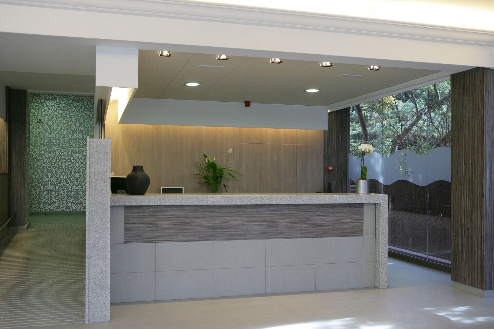 Vista Lobby Tossa Beach-Center