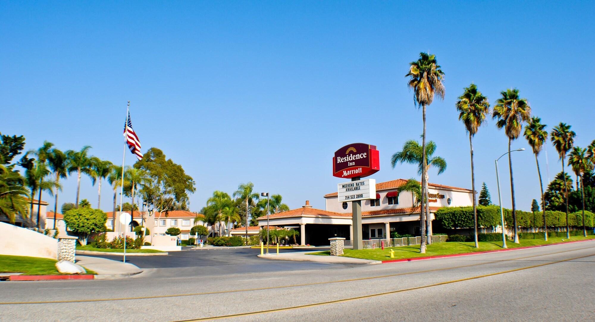 Vista Exterior Residence Inn by Marriott La Mirada