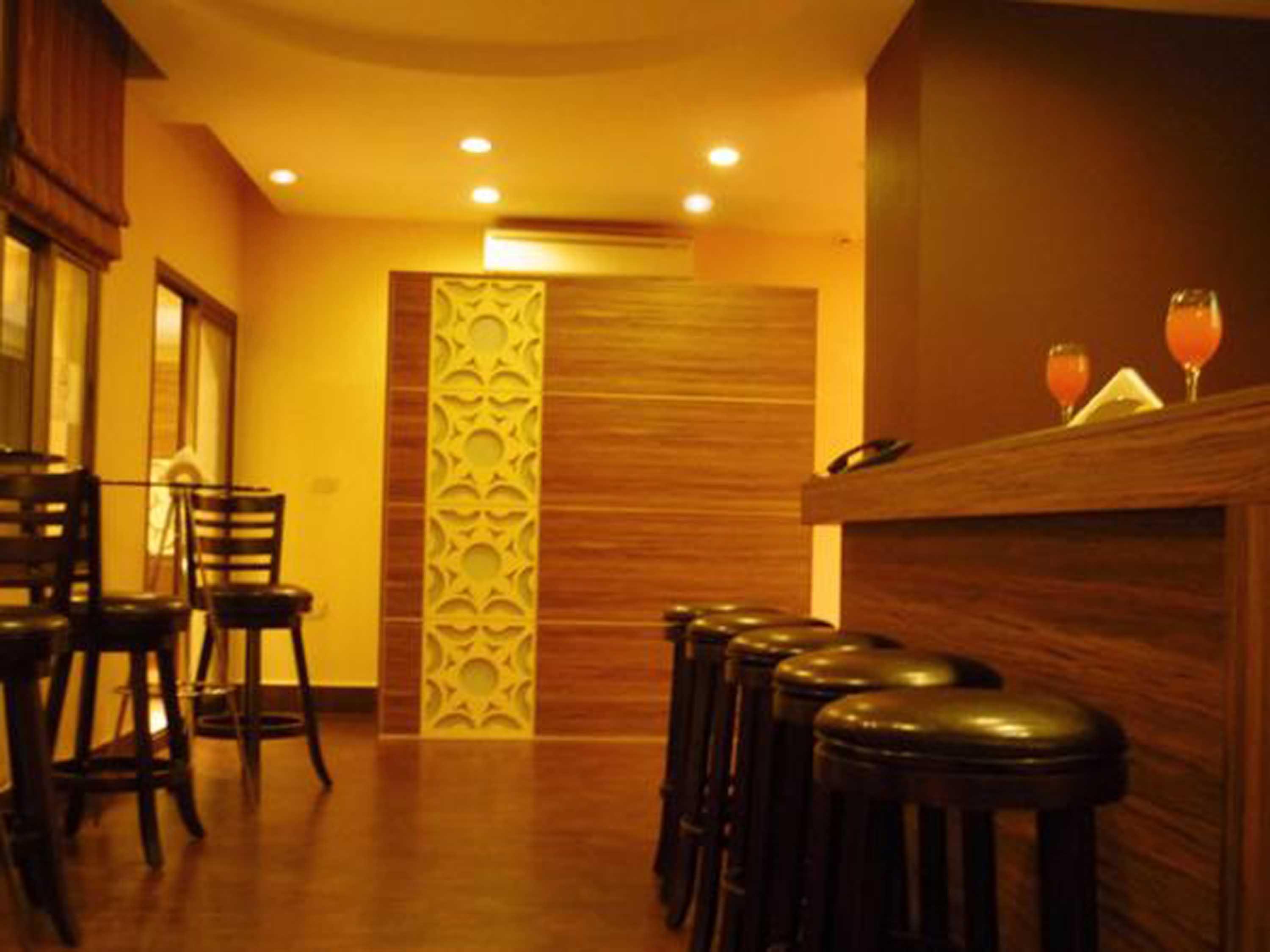 Bar/Salón Orient Prince Hotel