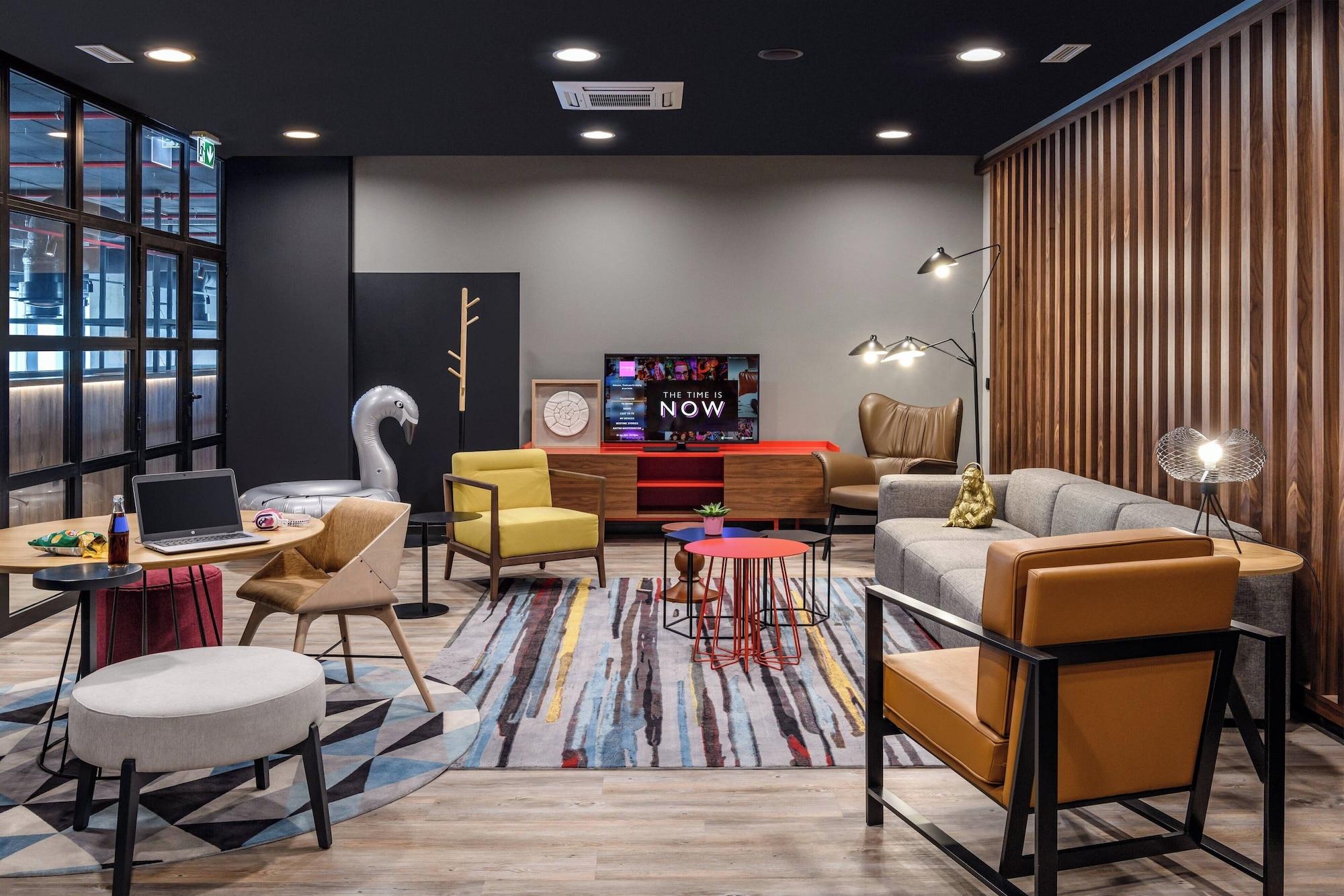 Sala de Reuniones Moxy Lisboa Oriente