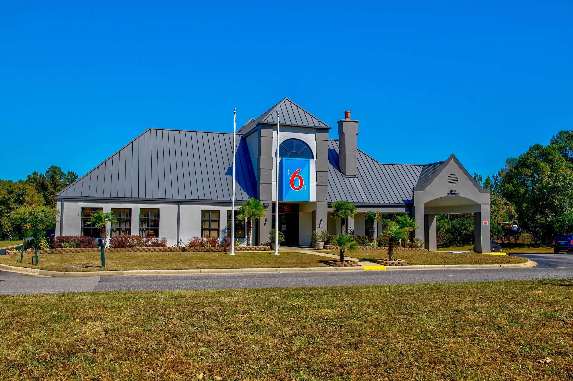 Vista Exterior Motel 6 Birmingham, AL - Medical Center