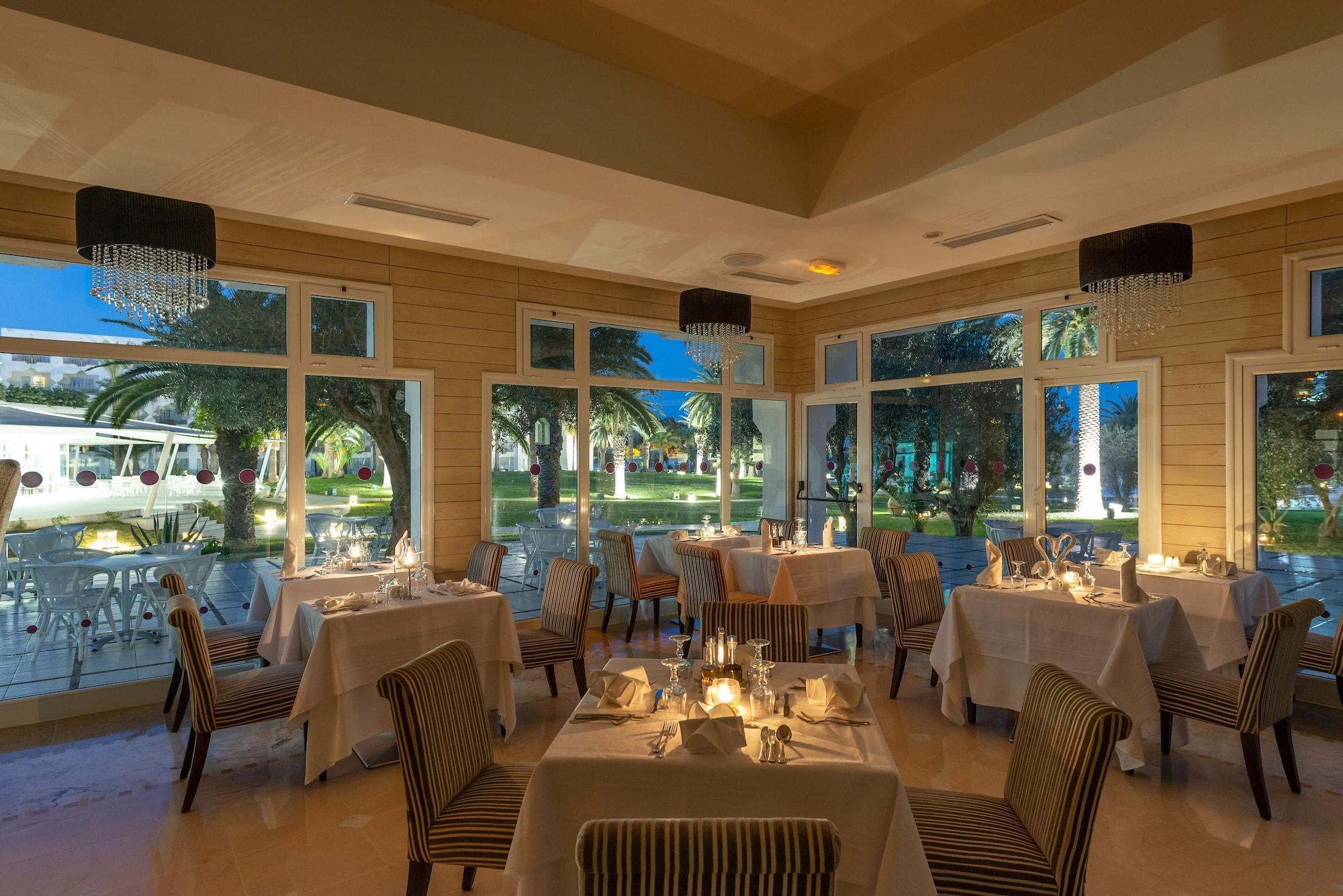 Restaurant Hotel Tour Khalef