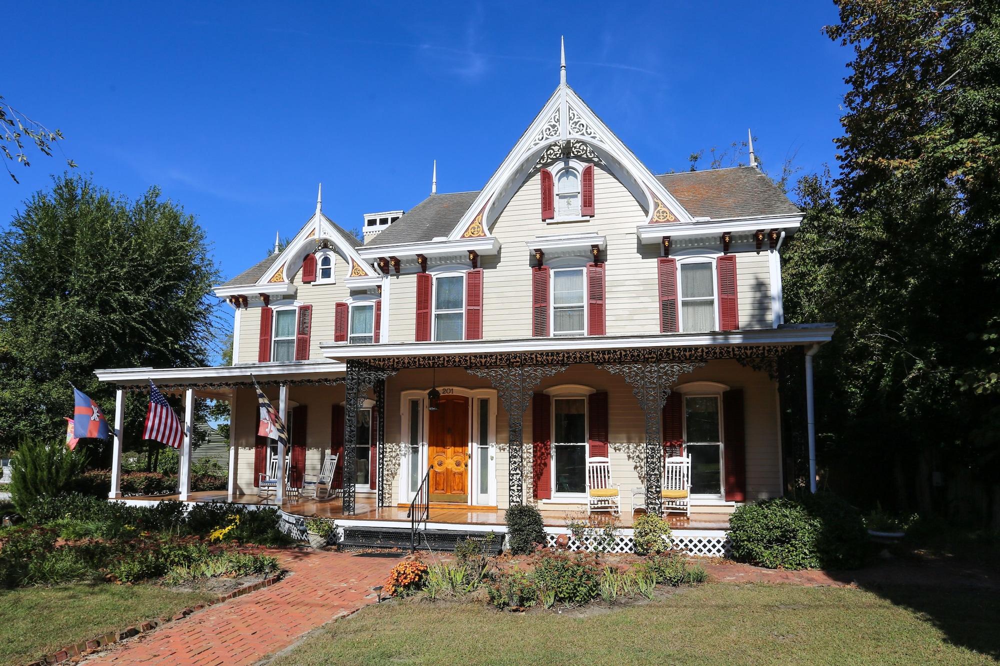 Varios River House Inn Bed & Breakfast