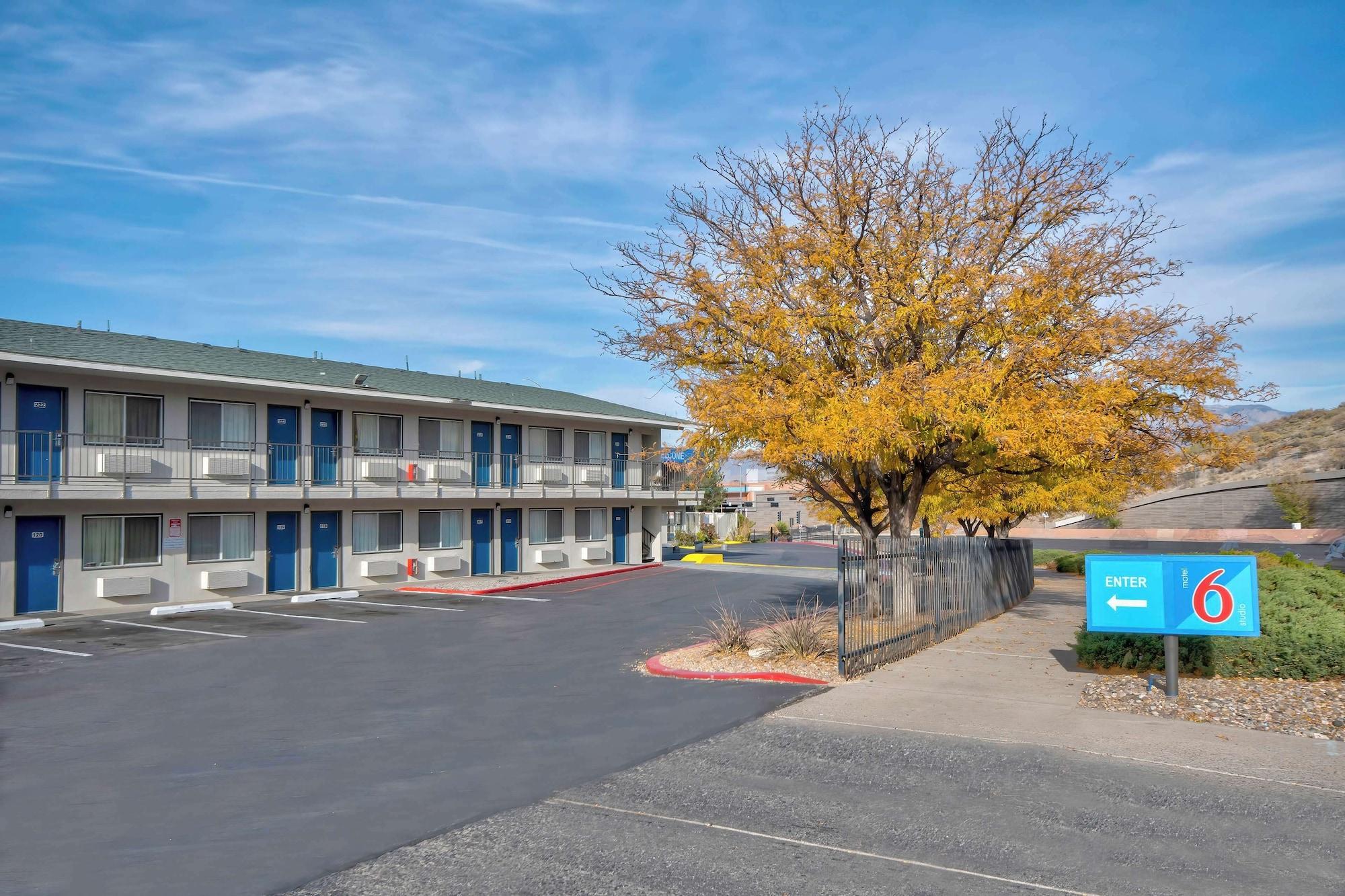 Varios Studio 6 Albuquerque, NM – Midtown