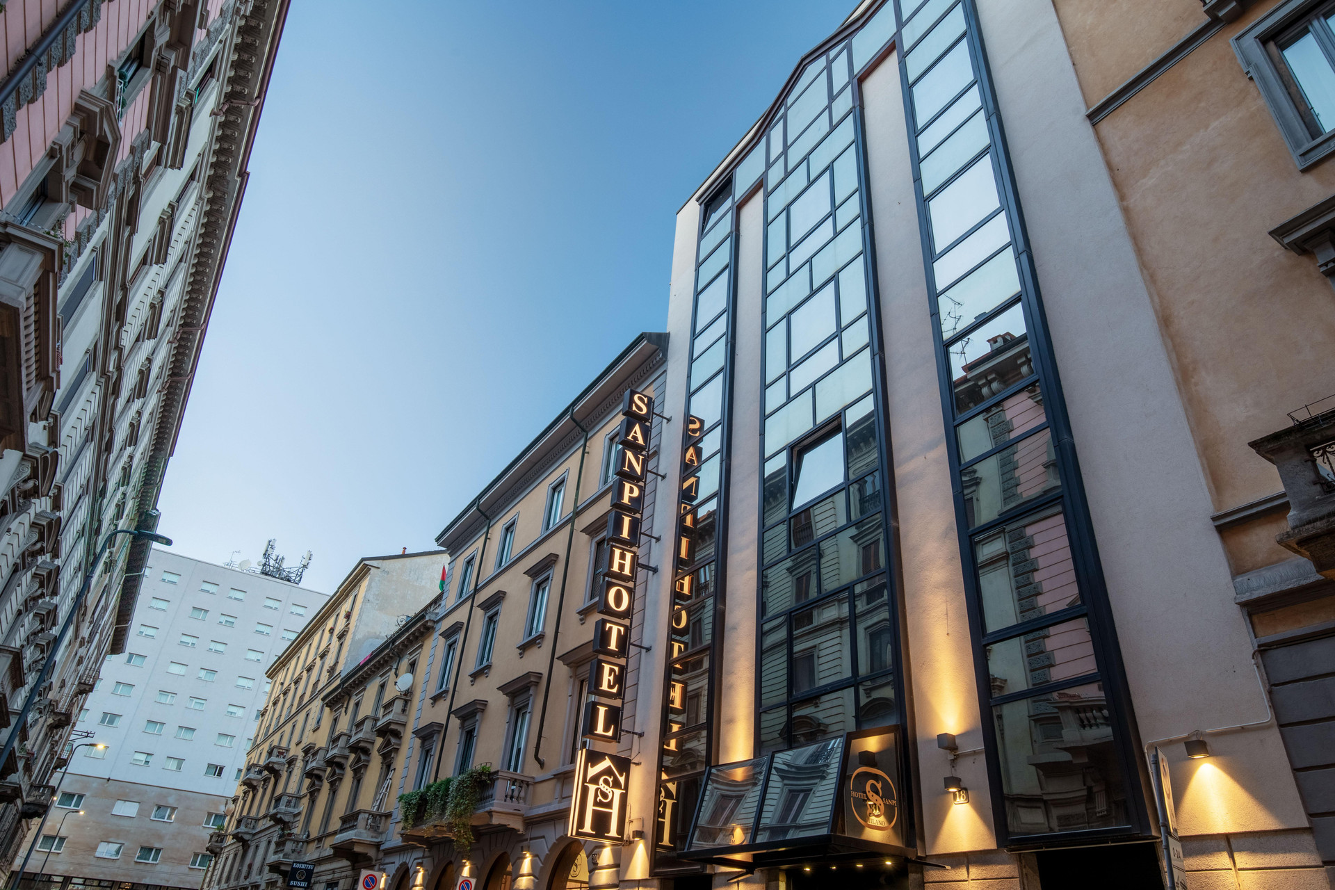 Vista Exterior Hotel Sanpi Milano
