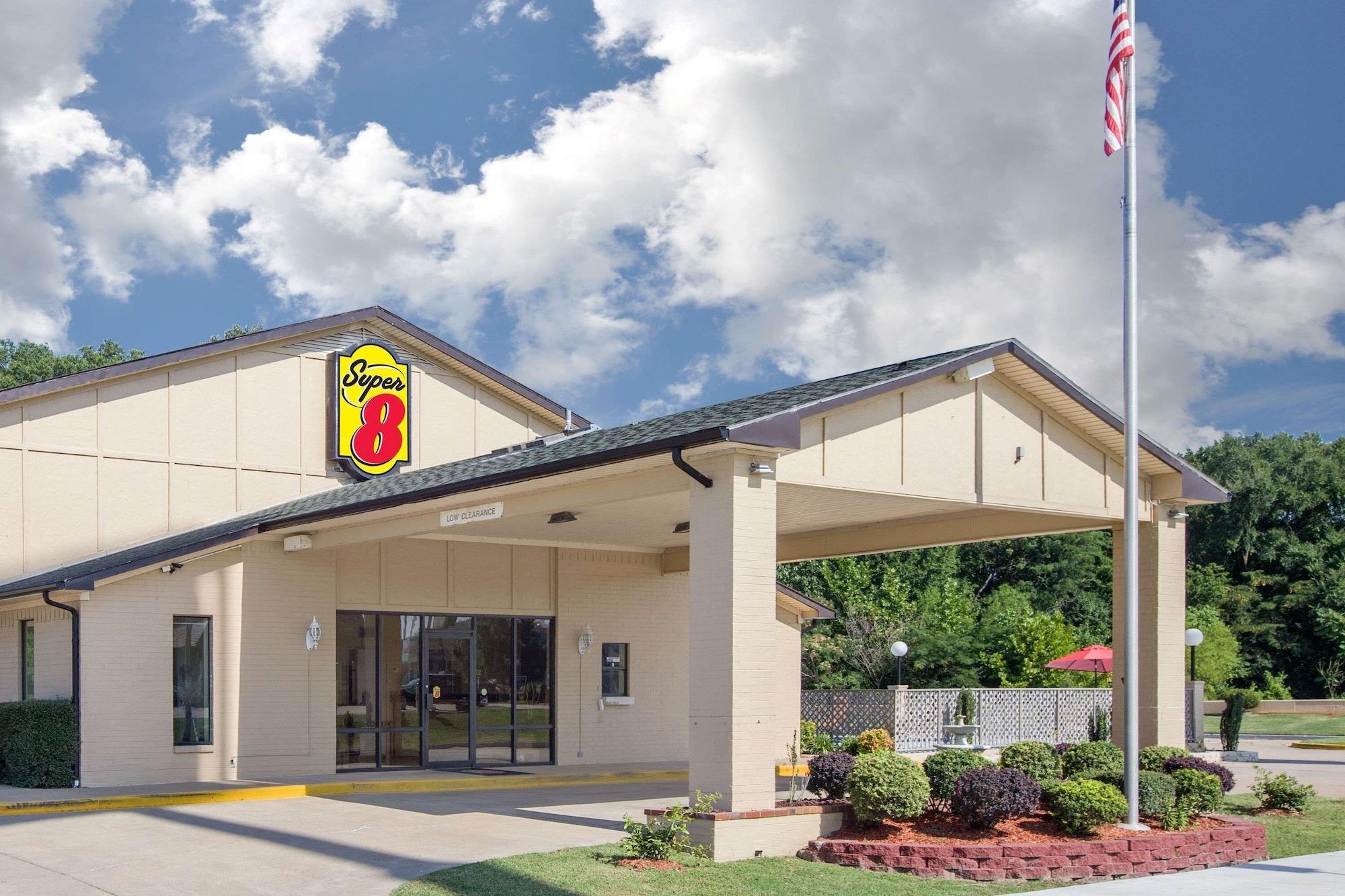 Varios Super 8 by Wyndham Clarksville AR