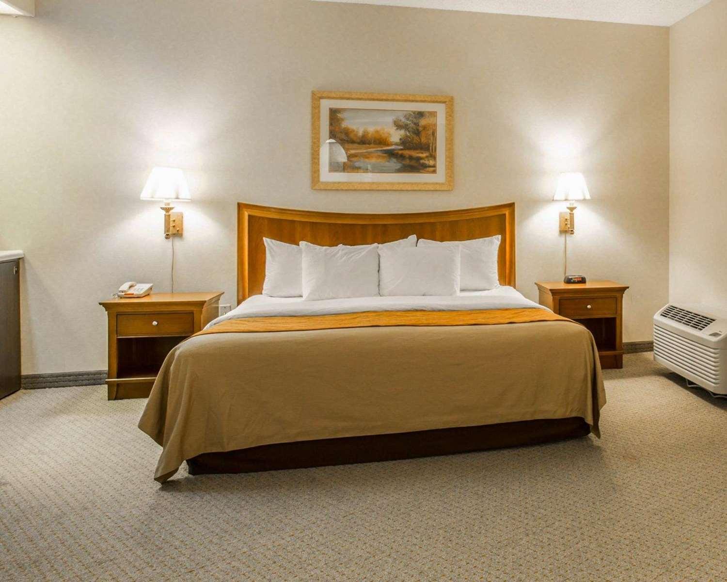Suite Life House, Lower Highlands
