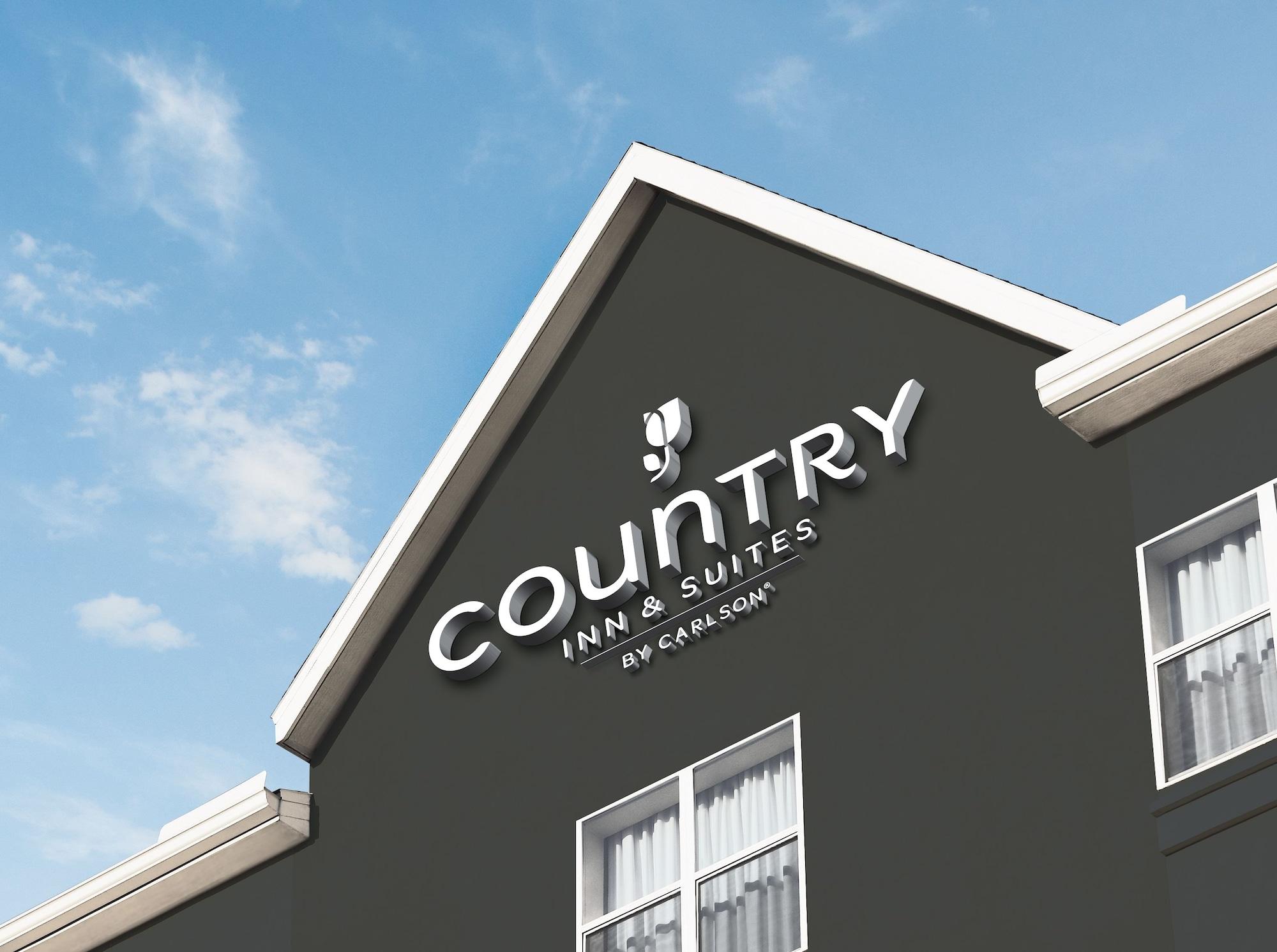 Vista Exterior Country Inn & Suites by Radisson, Houghton, MI