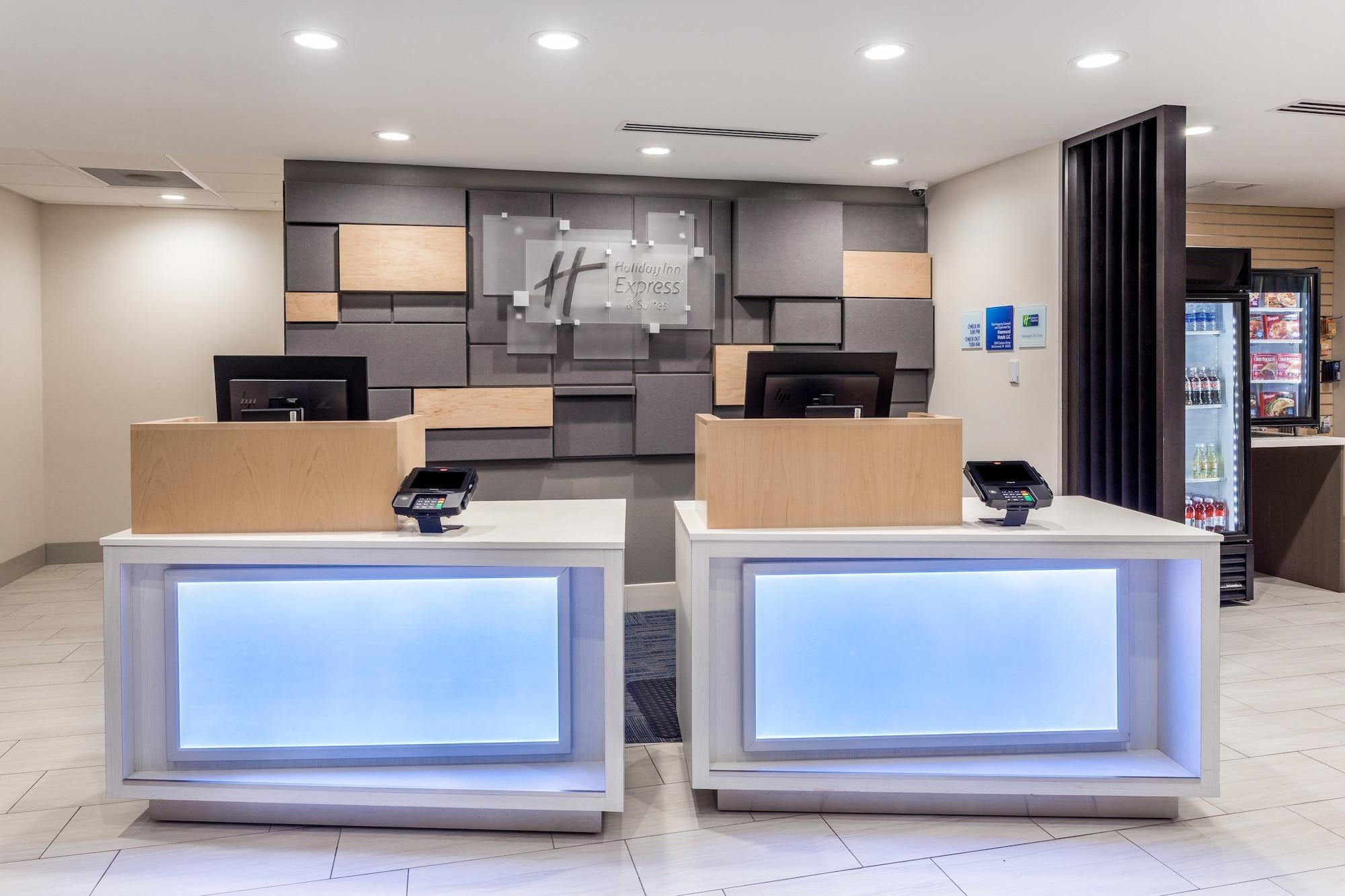 Vista Lobby Holiday Inn Express & Suites Hammond by IHG