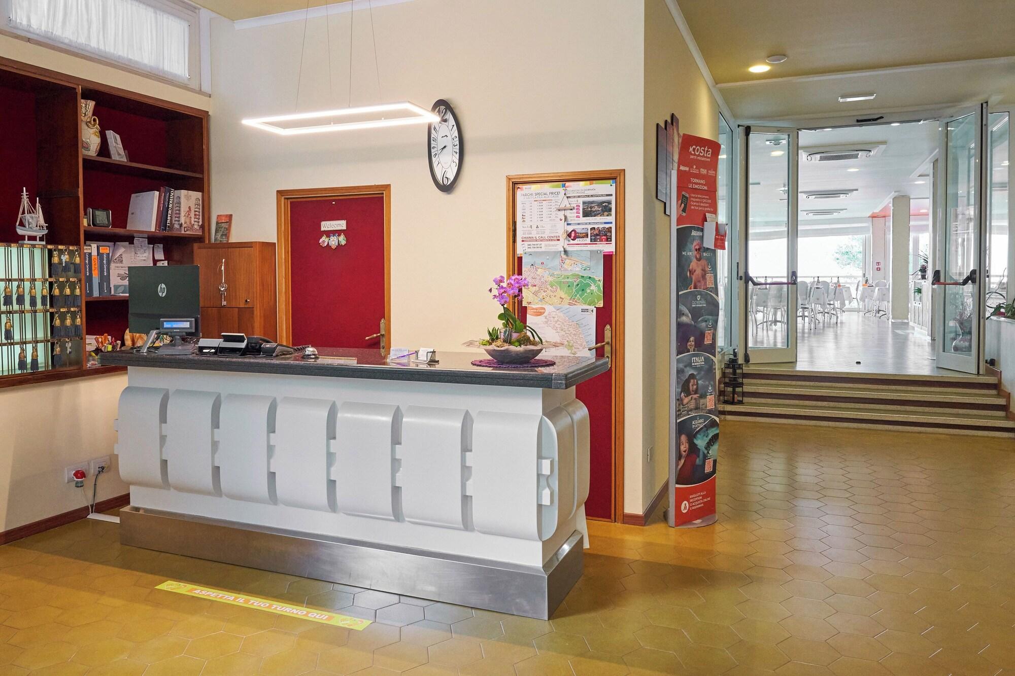Vista Lobby Hotel Palazzi