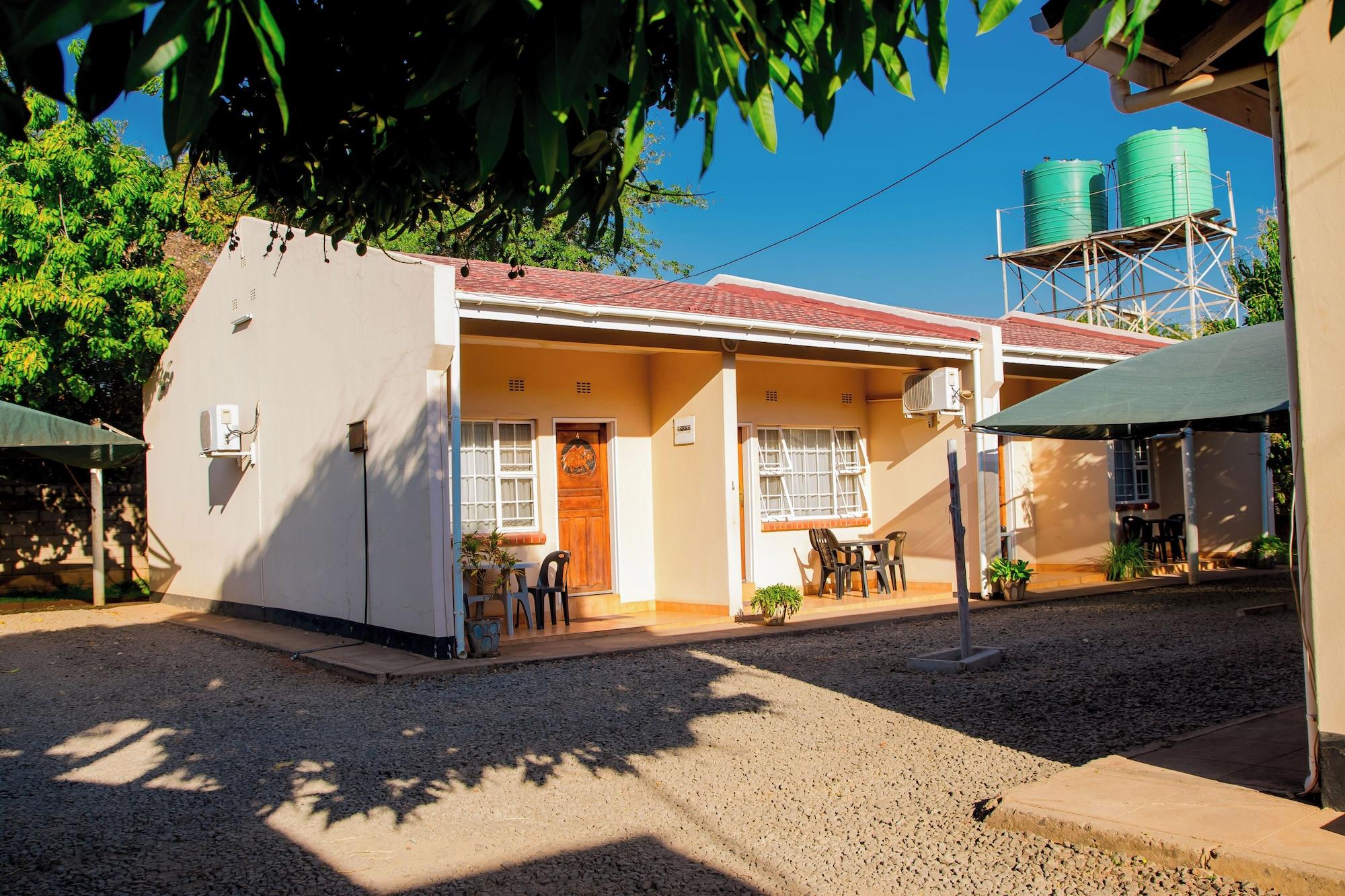 Vista Exterior Mosi-O-Tunya Executive Lodge