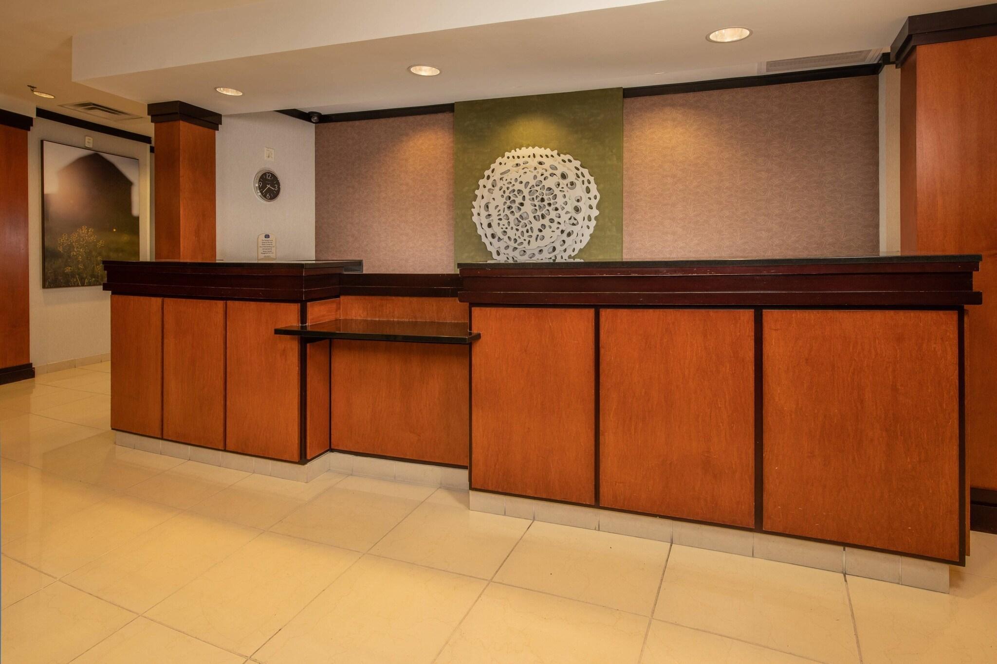 Vista Lobby Fairfield Inn & Suites by Marriott Harrisonburg