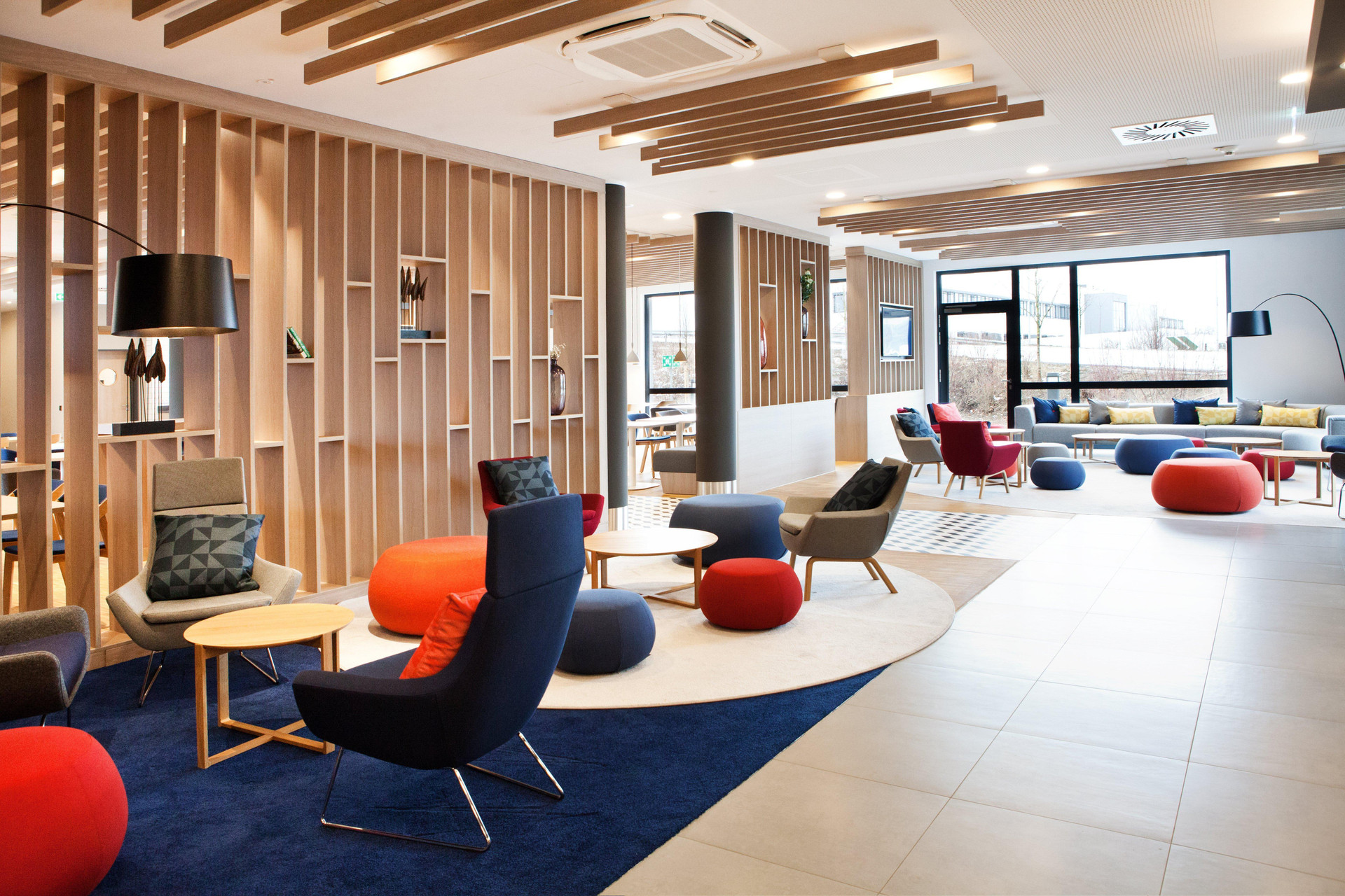 Vista Lobby Holiday Inn Express Munich Olching by IHG