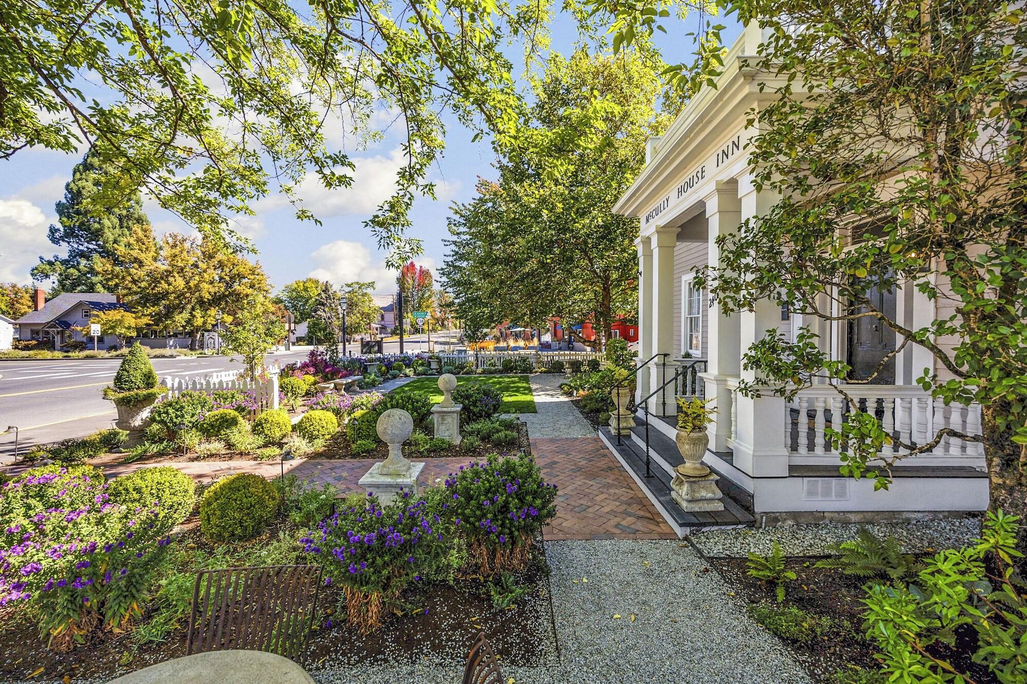 Vista Exterior McCully House Inn