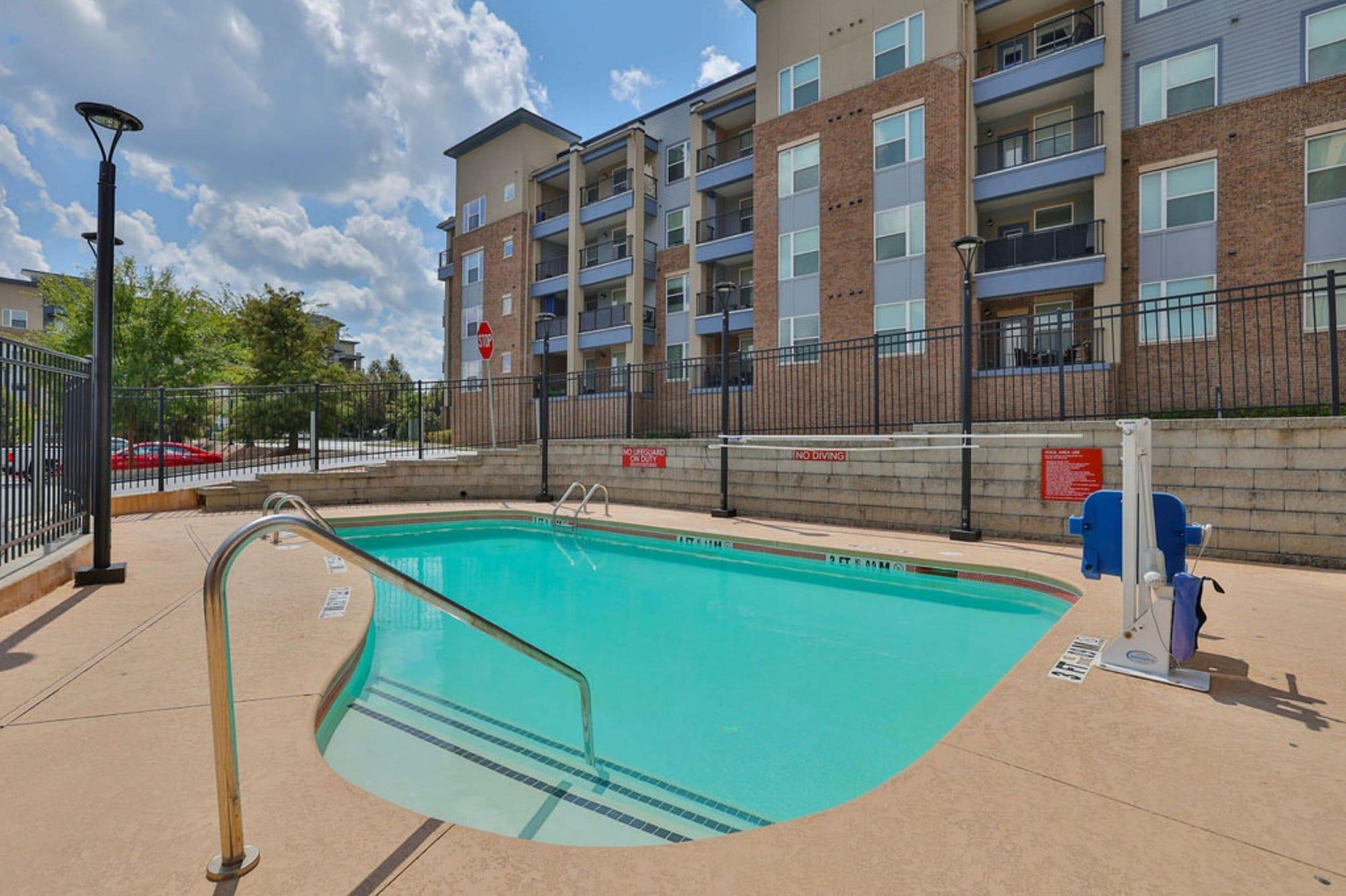 Vista Piscina TownePlace Suites by Marriott Atlanta Lawrenceville