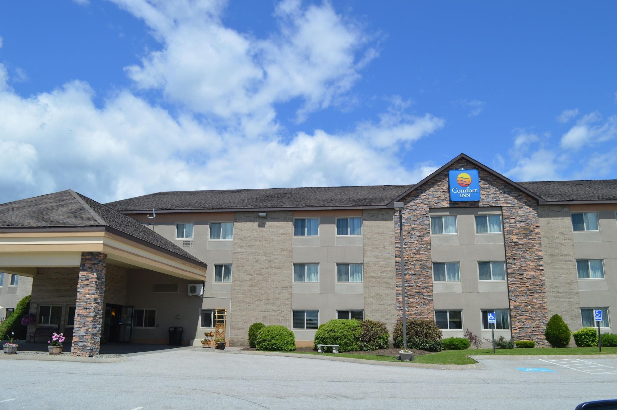 Vista Exterior Comfort Inn Bangor North