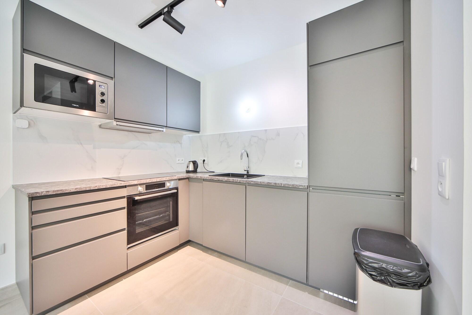 Equipamiento de Habitación Blue Night International 69