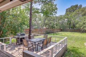 Alquiler Vacacional - 3 Mi to Boerne Lake: Getaway w/ Deck & Yard!