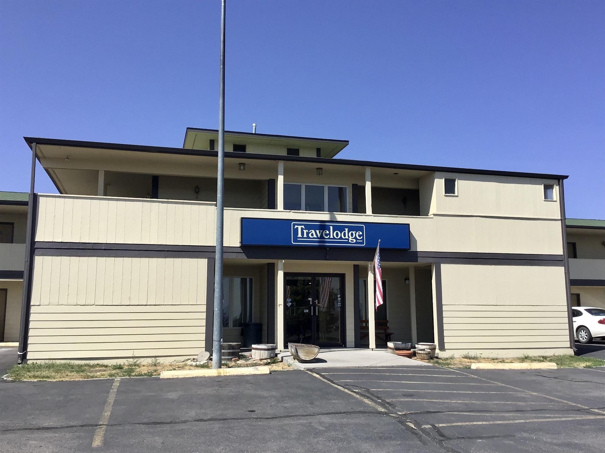Vista Exterior Travelodge by Wyndham Three Forks