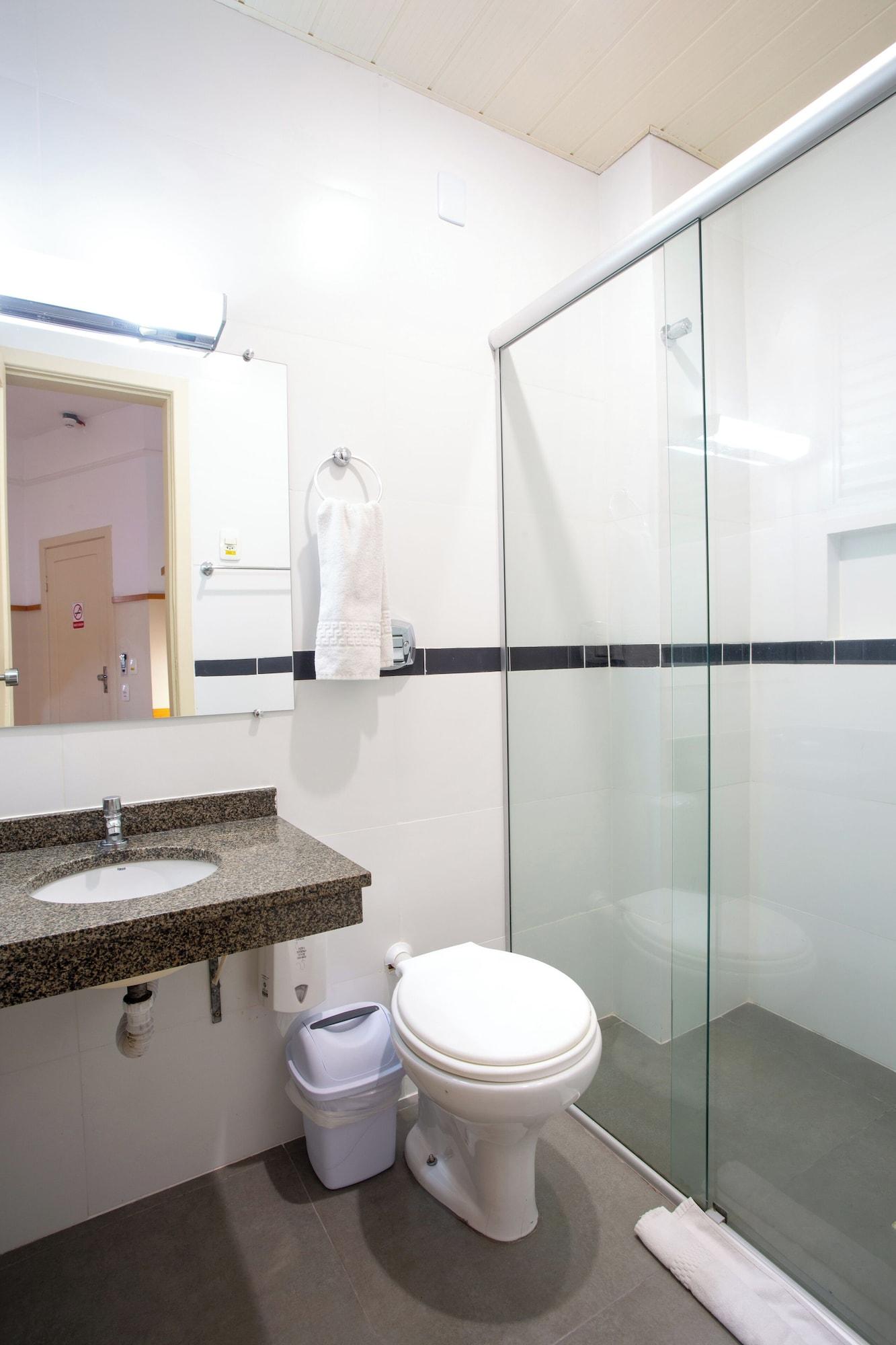 Equipamiento de Habitación Oscar Hotel