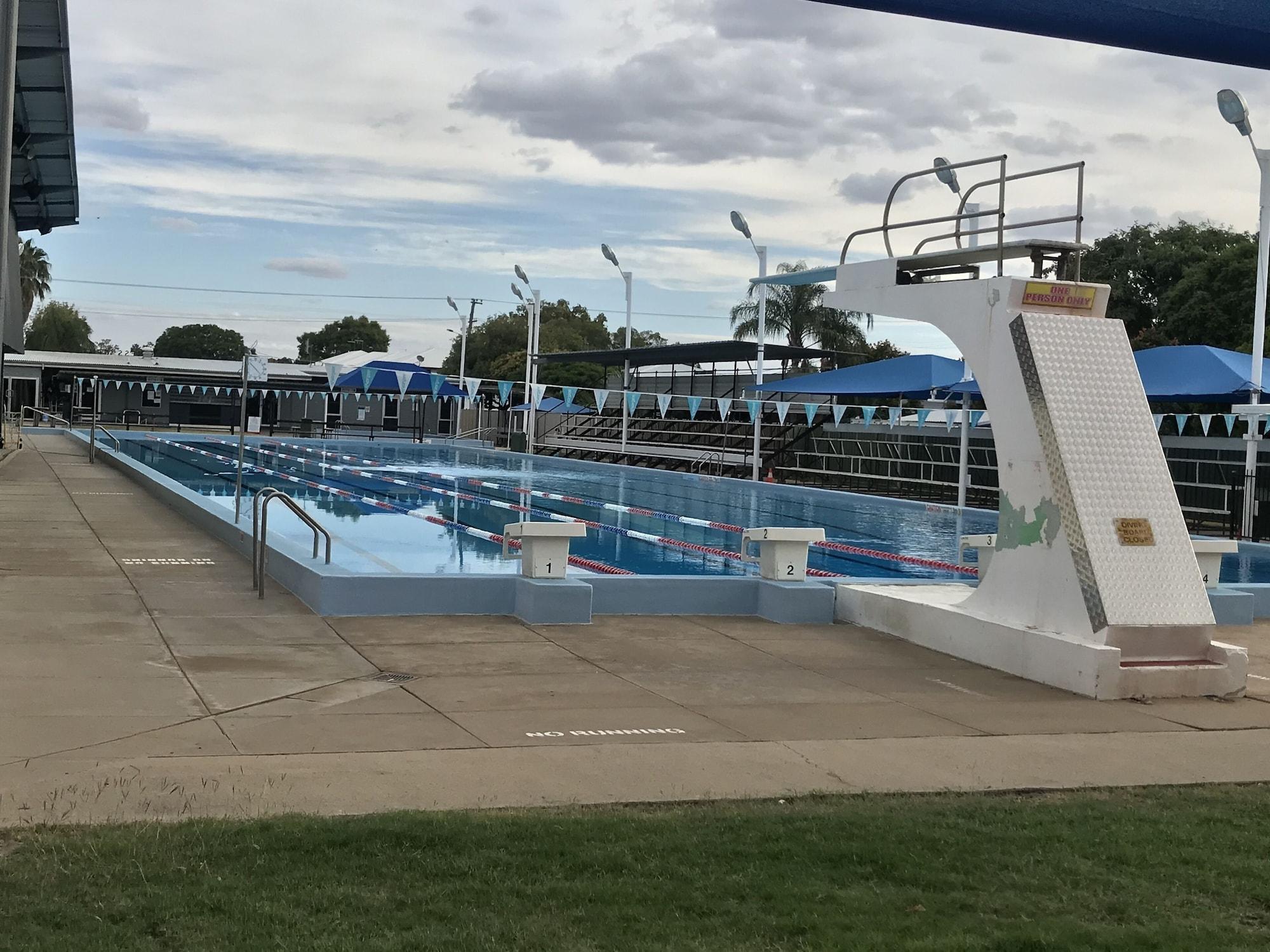 Vista Piscina White Gums Motor Inn